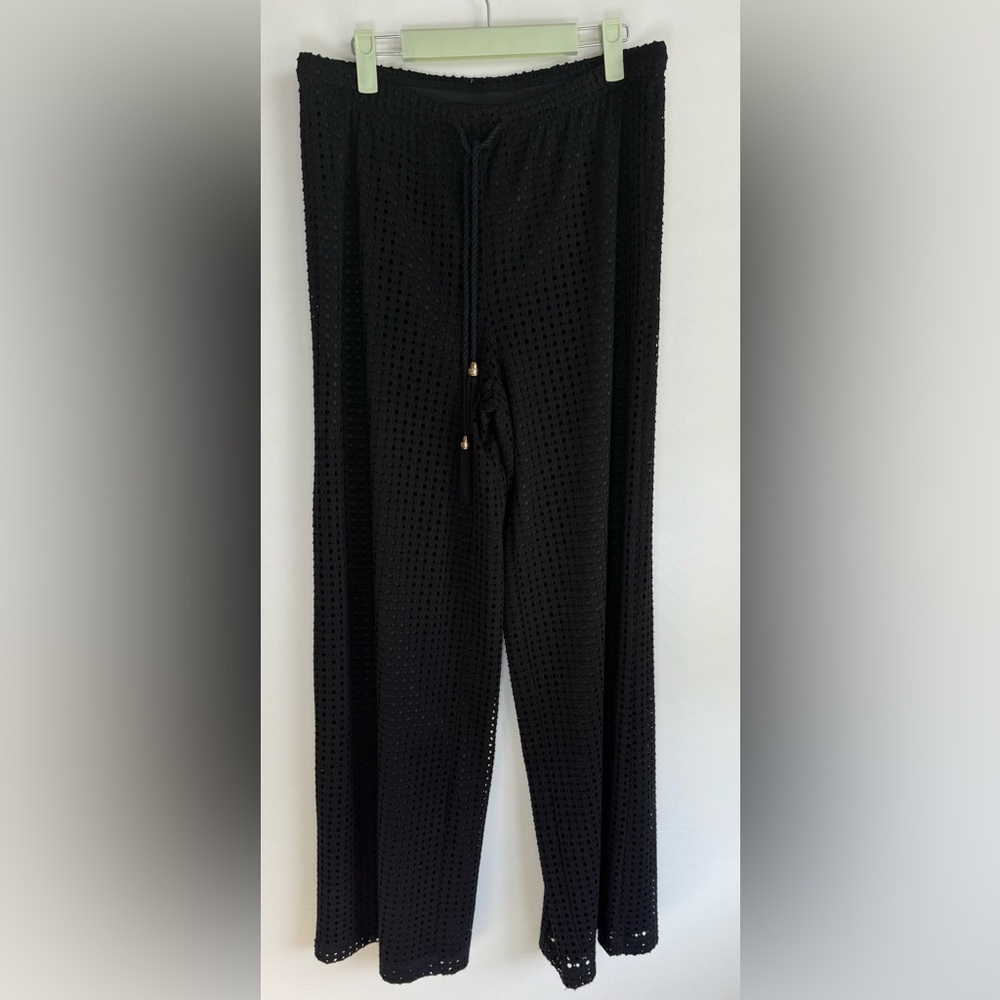 Chico’s eyelet pants • Women’s size 1